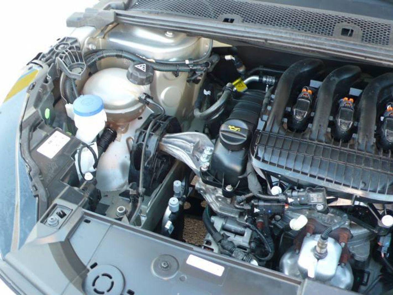 Peugeot 208 1.2 PURETECH ACTIVE 75 CV  - Foto 36