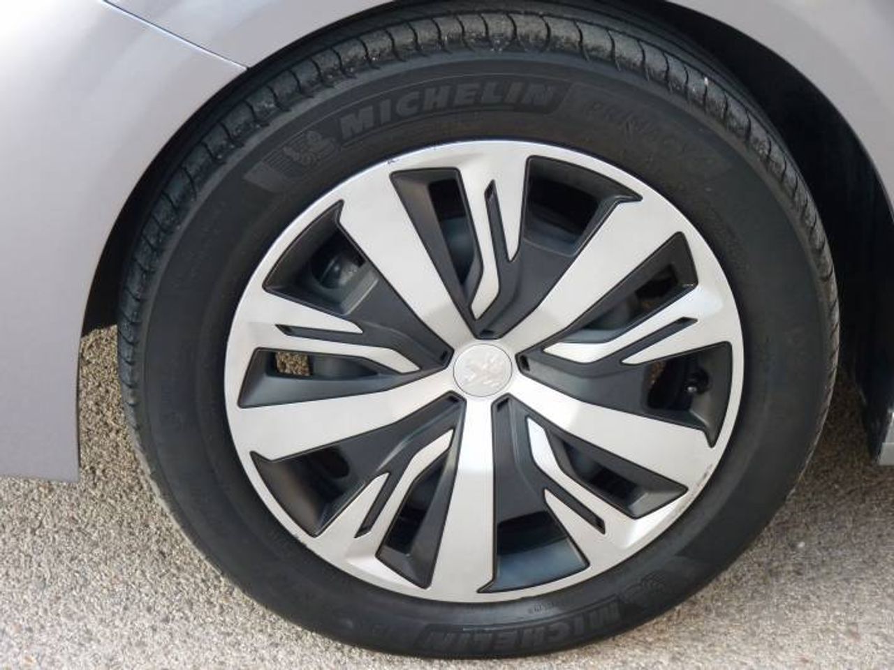 Peugeot 208 1.2 PURETECH ACTIVE 75 CV  - Foto 14