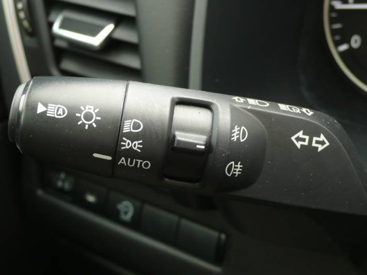 Nissan Qashqai DIG-T 103kW (140CV) mHEV 4x2 Acenta  - Foto 34