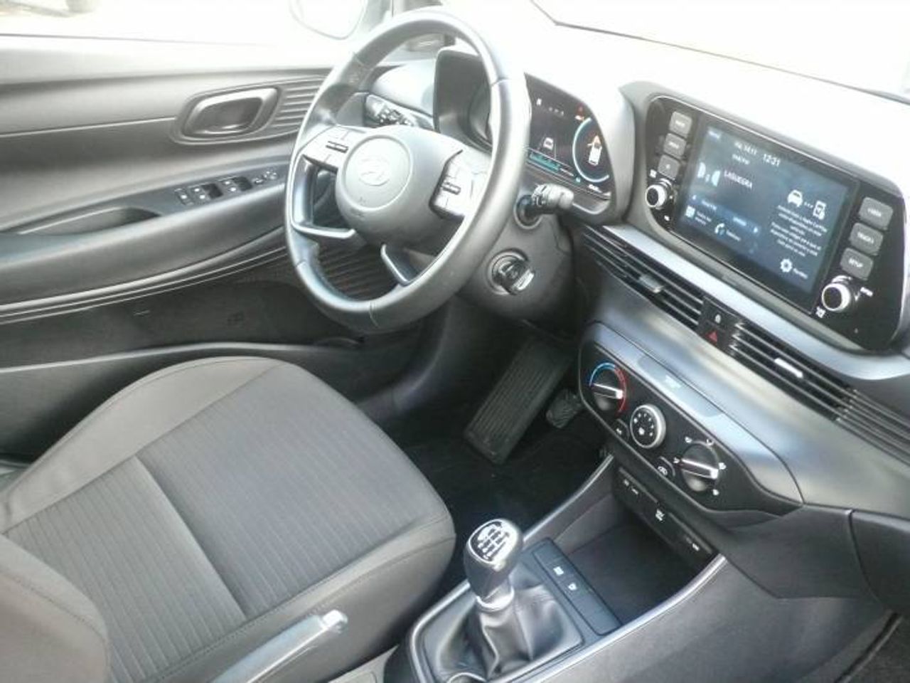 Hyundai i20 1.0TGDI 74KW 100CV 48V KLASS  - Foto 17