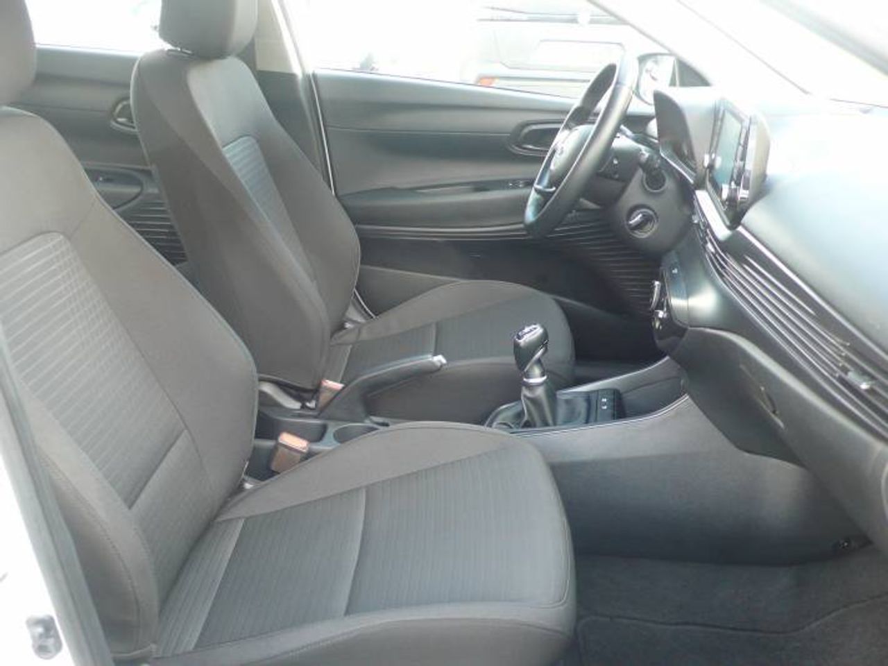 Hyundai i20 1.0TGDI 74KW 100CV 48V KLASS  - Foto 16