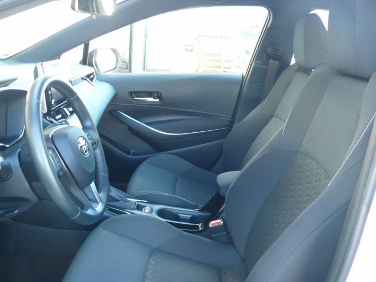 Toyota Corolla 1.8 125H ACTIVE E-CVT 5 P  - Foto 9