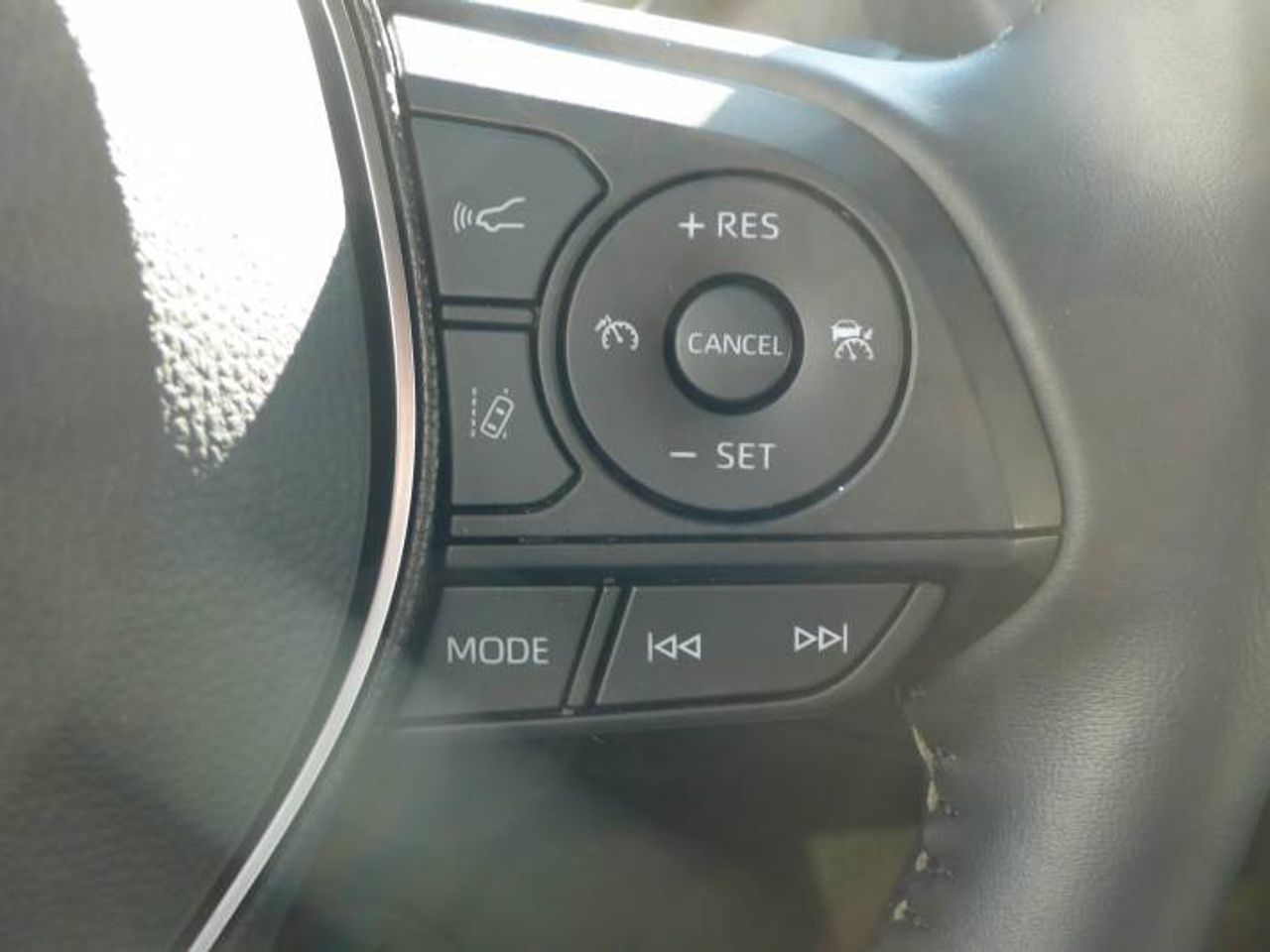 Toyota Corolla 1.8 125H ACTIVE E-CVT 5 P  - Foto 26