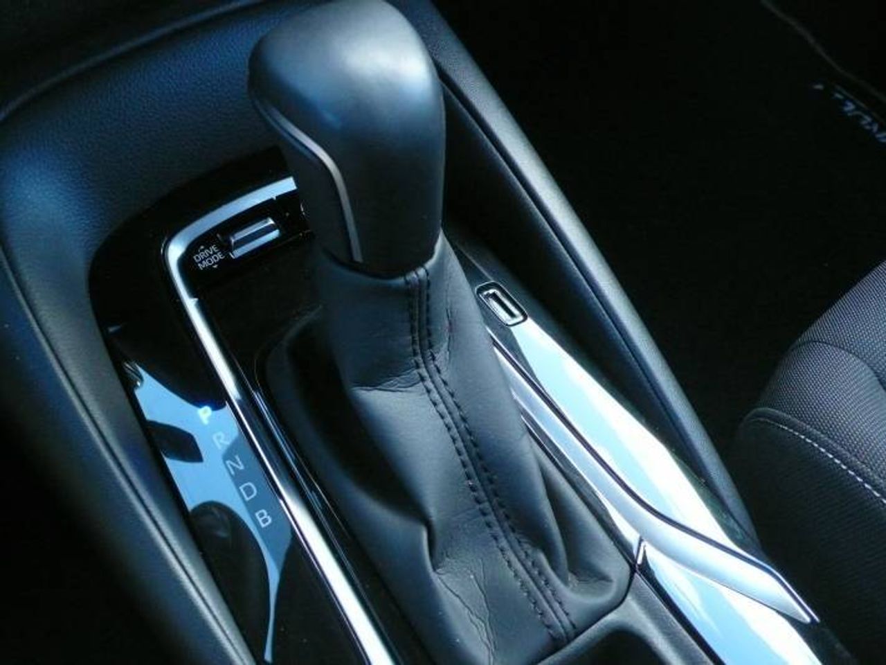 Toyota Corolla 1.8 125H ACTIVE E-CVT 5 P  - Foto 24