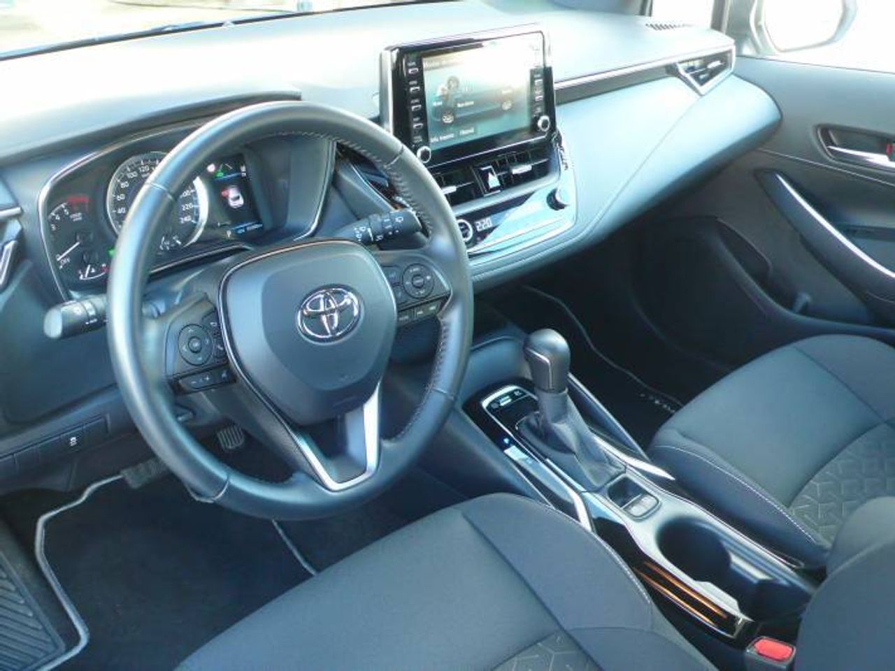 Toyota Corolla 1.8 125H ACTIVE E-CVT 5 P  - Foto 3