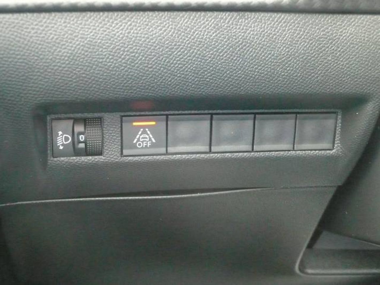 Peugeot 2008 1.2 Allure Pack 130 EAT8  - Foto 10