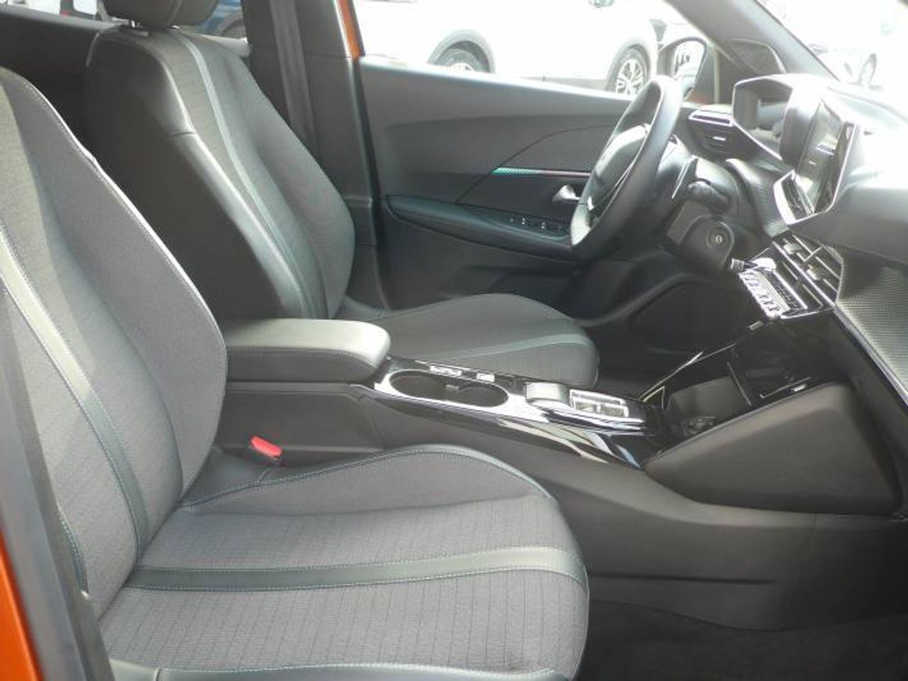 Peugeot 2008 1.2 Allure Pack 130 EAT8  - Foto 26