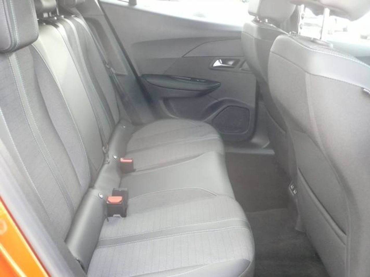 Peugeot 2008 1.2 Allure Pack 130 EAT8  - Foto 30