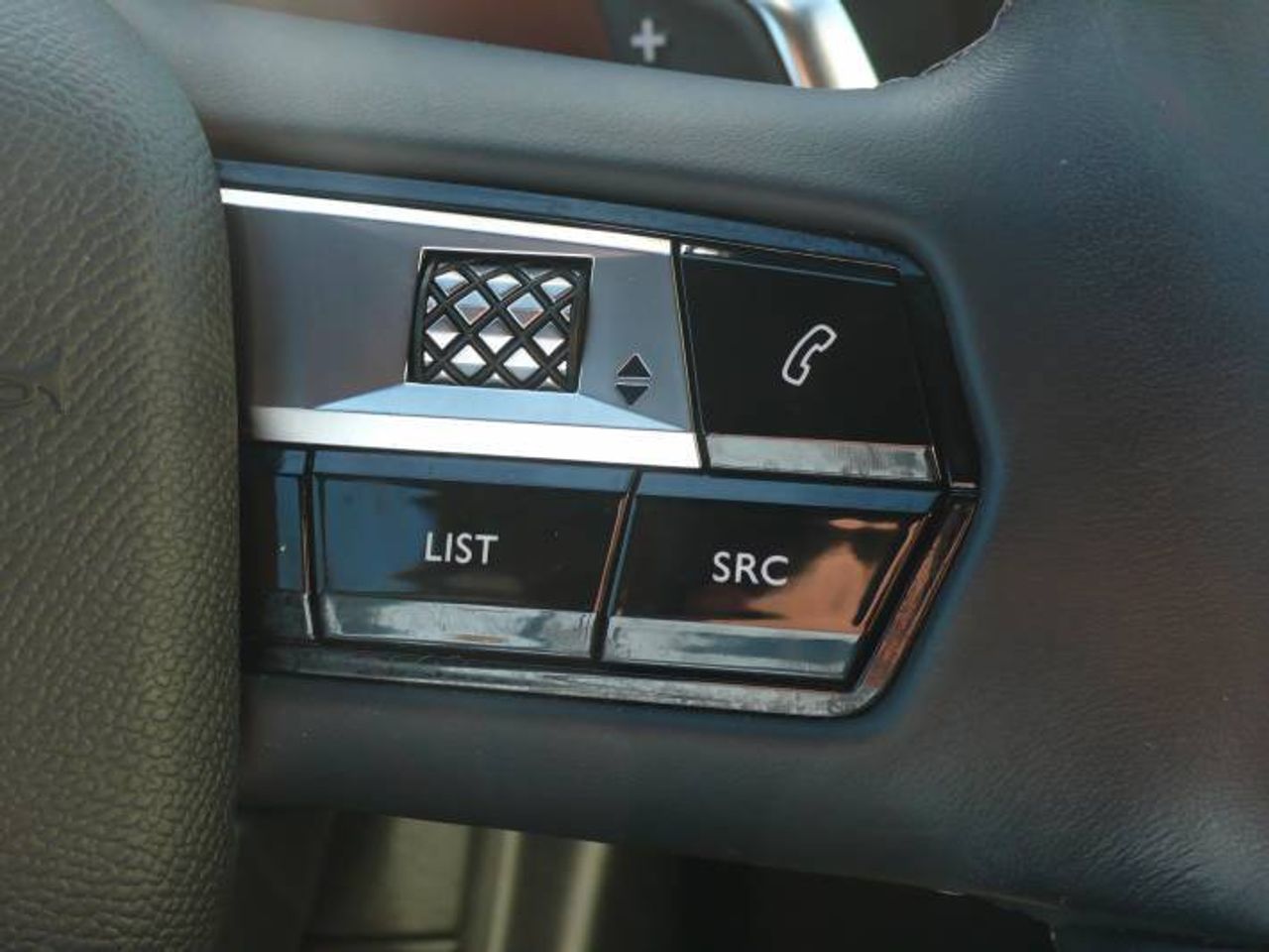 DS DS 7 1.6 E-Tense 225 Auto Bastille + 5 Puertas  - Foto 28