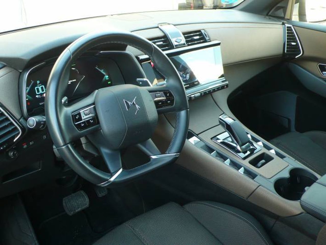 DS DS 7 1.6 E-Tense 225 Auto Bastille + 5 Puertas  - Foto 3