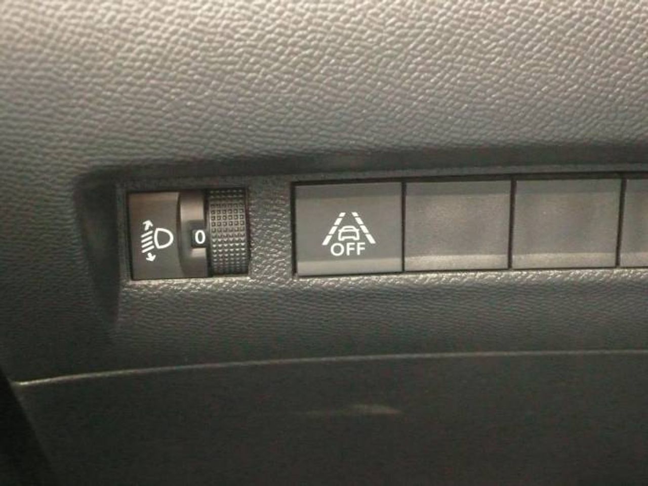 Peugeot 208 208 5P Style Puretech 100 S&S 6 Vel. MAN  - Foto 34