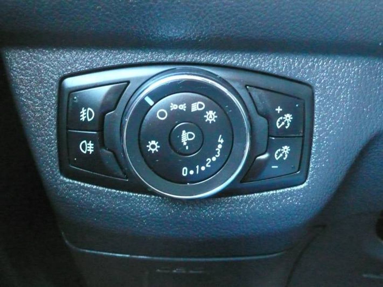 Ford Tourneo Connect TOURNEO COURIER 1.0 Titanium 100  - Foto 32