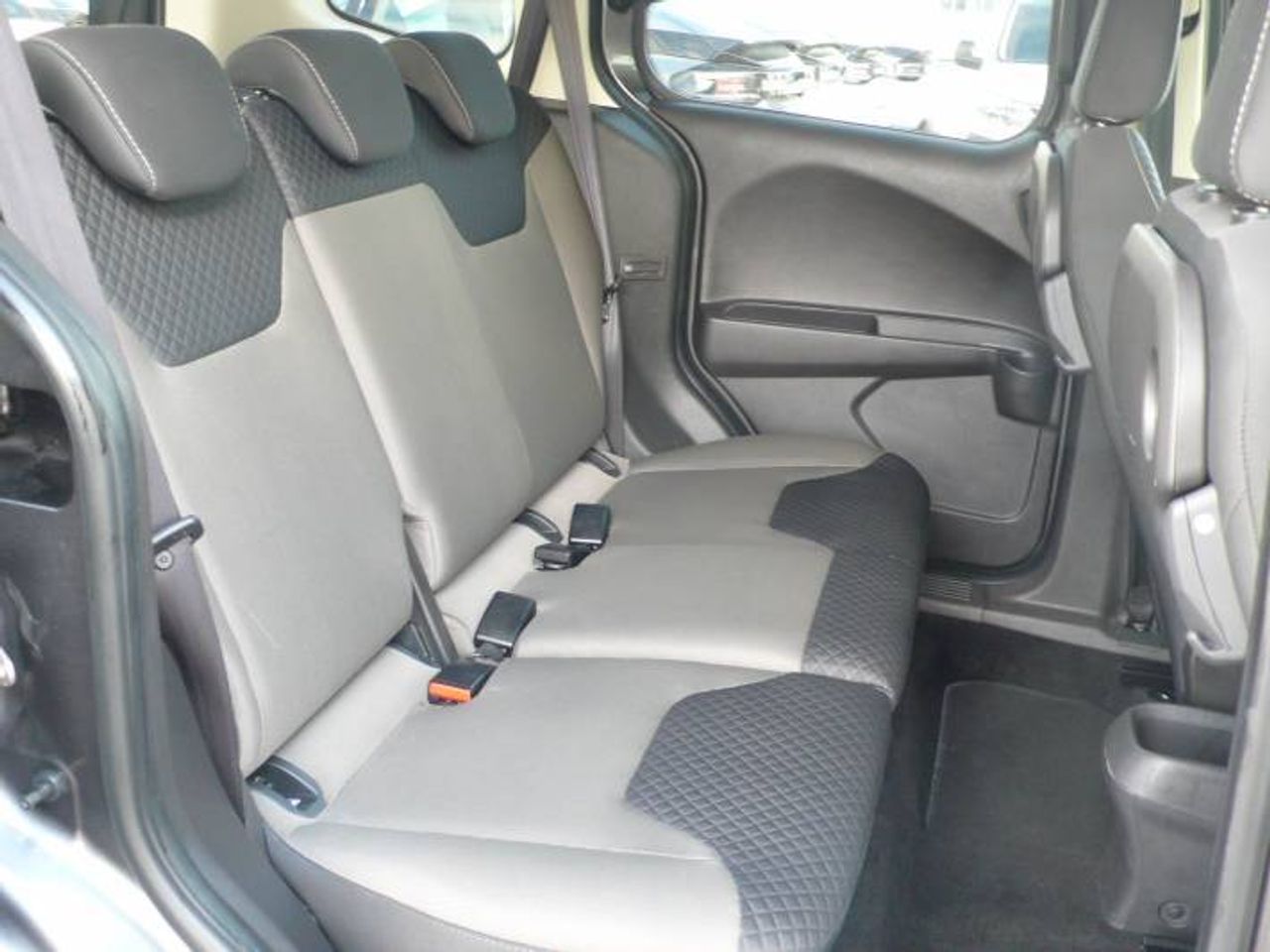 Ford Tourneo Connect TOURNEO COURIER 1.0 Titanium 100  - Foto 15