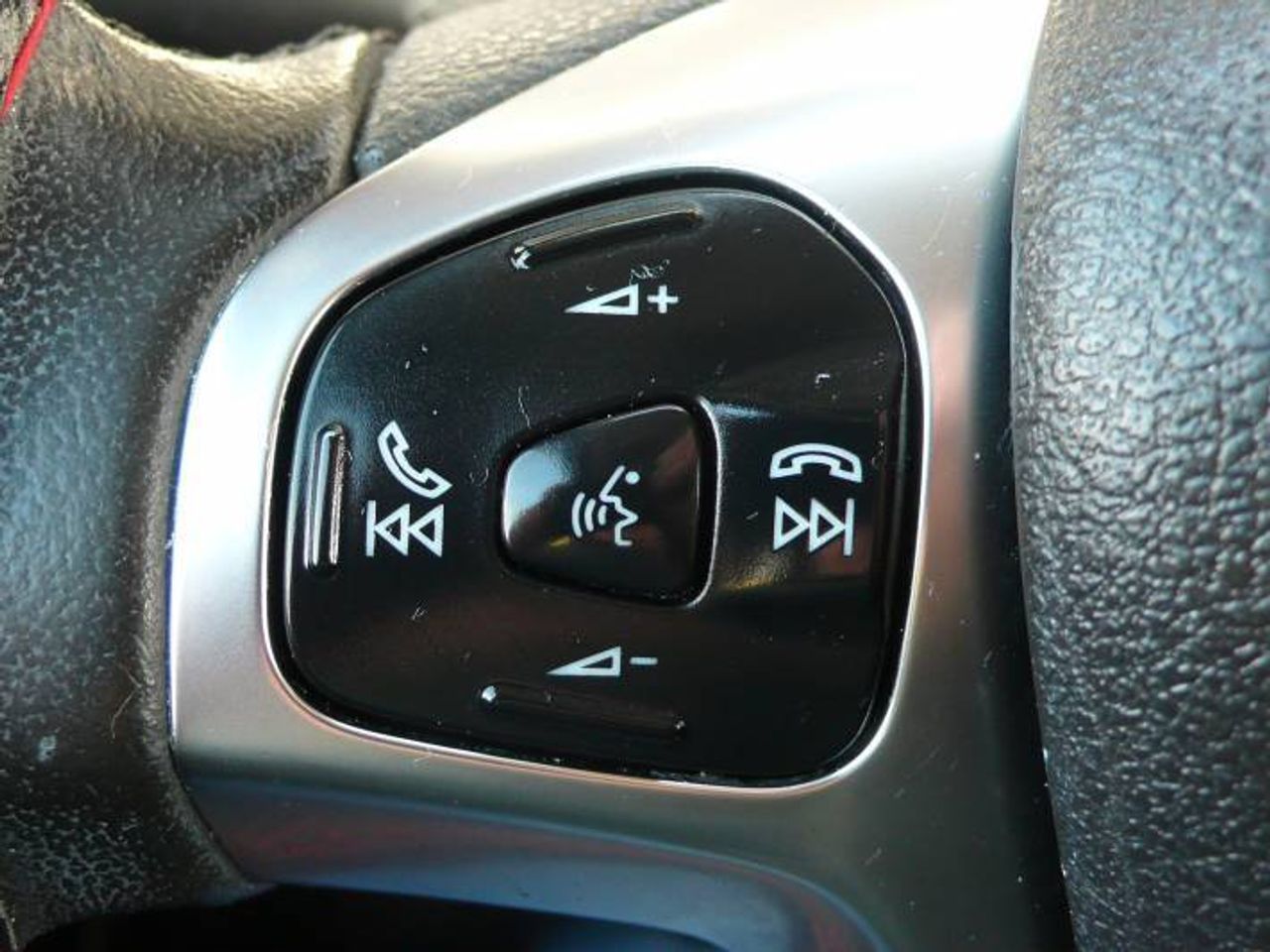 Ford Tourneo Connect TOURNEO COURIER 1.0 Titanium 100  - Foto 31