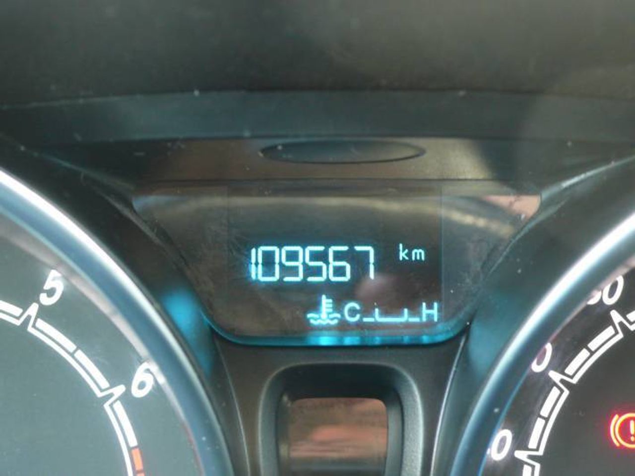 Ford Tourneo Connect TOURNEO COURIER 1.0 Titanium 100  - Foto 30