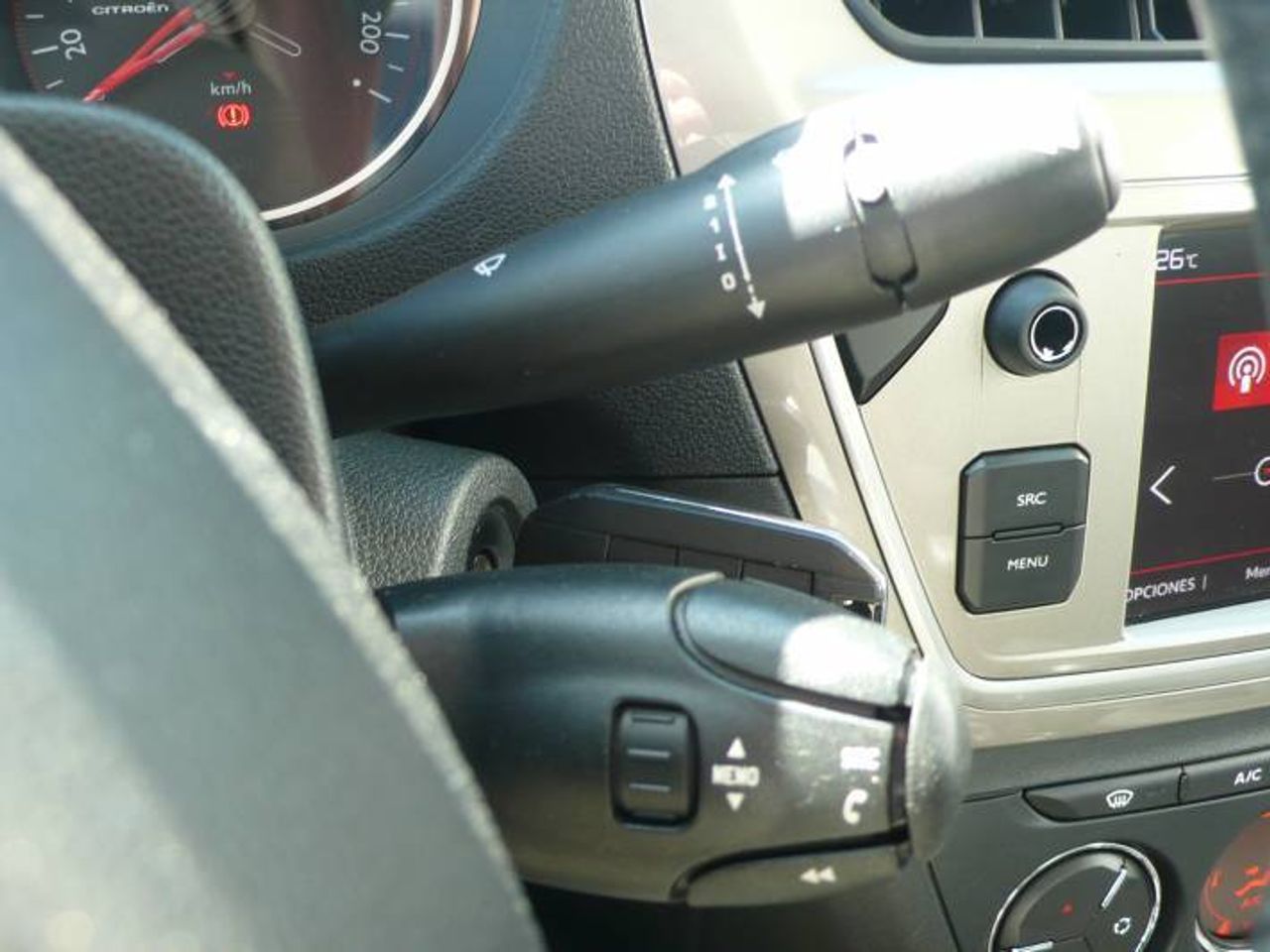 Citroën C-Elysée 1.5 BlueHDi Shine 100  - Foto 26