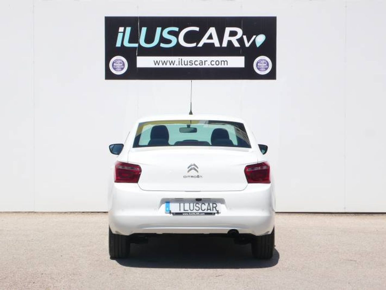 Citroën C-Elysée 1.5 BlueHDi Shine 100  - Foto 5