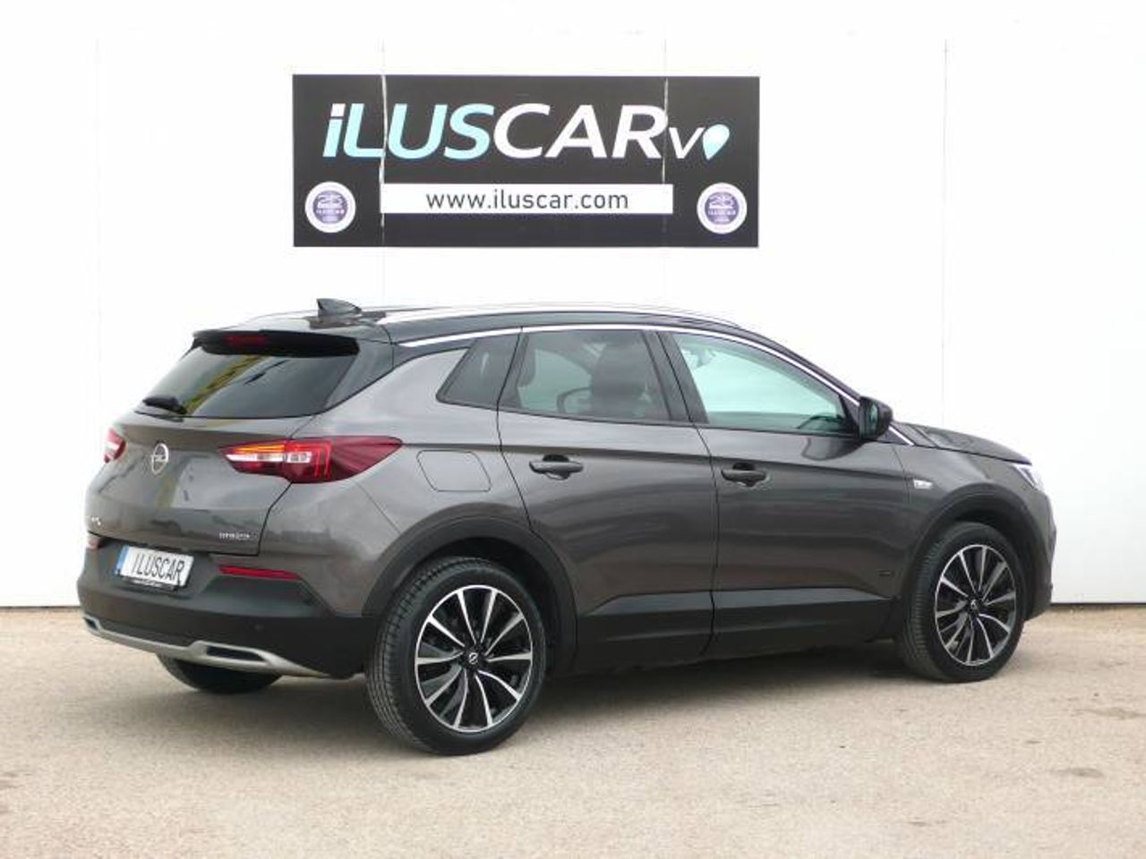 Opel Grandland X Plug-in-Hybrid Ultimate 1.6  AT8  - Foto 4
