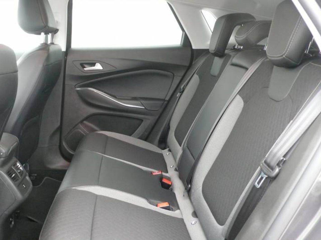 Opel Grandland X Plug-in-Hybrid Ultimate 1.6  AT8  - Foto 11