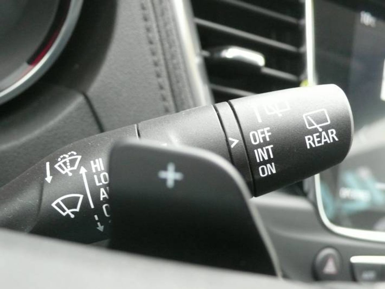 Opel Grandland X Plug-in-Hybrid Ultimate 1.6  AT8  - Foto 31