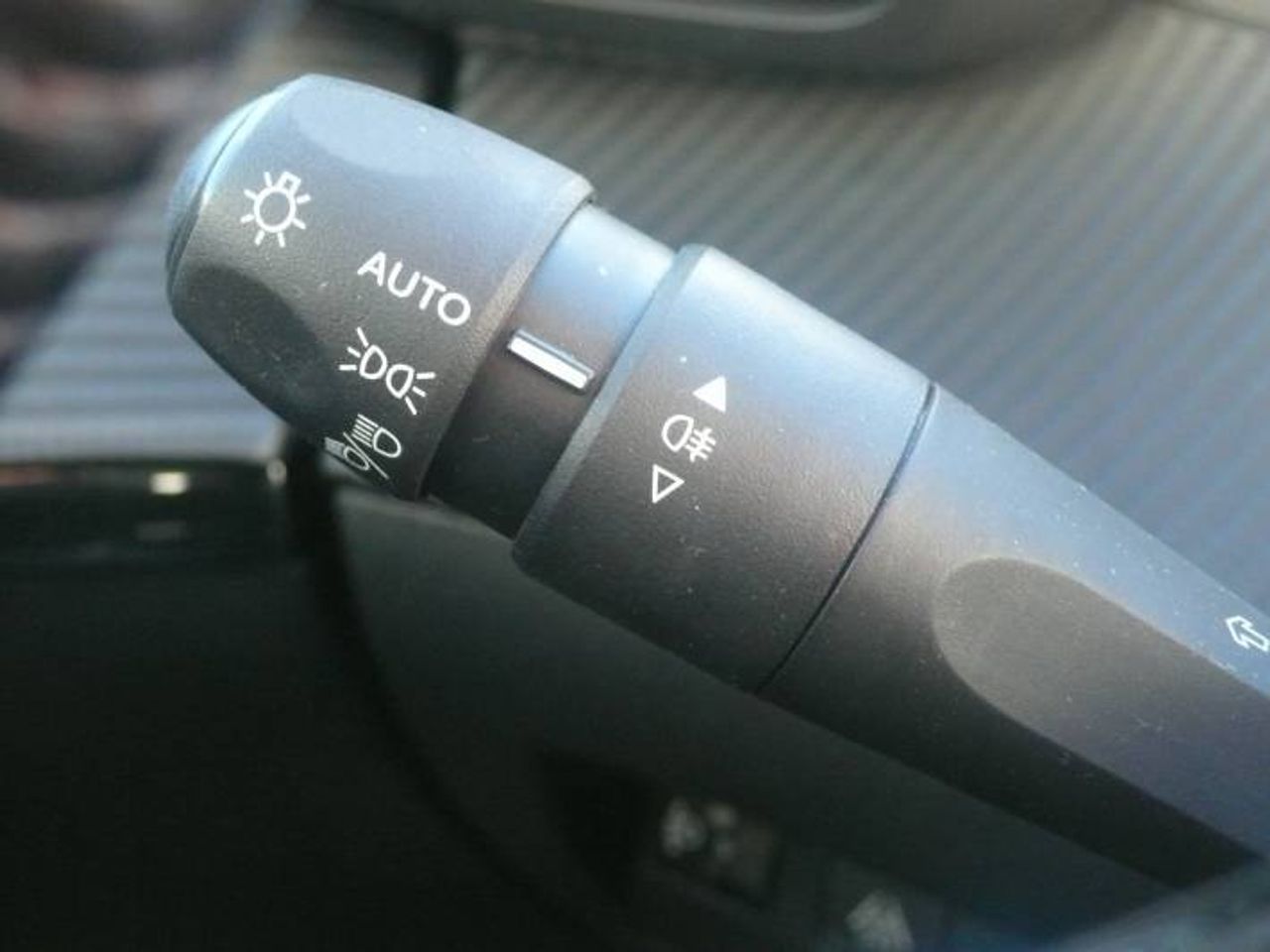 Peugeot 208 N208 5P Active Pack PureTech 100 S&S 6 Vel MAN  - Foto 26