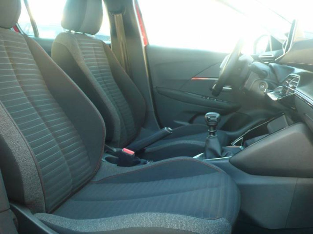 Peugeot 208 N208 5P Active Pack PureTech 100 S&S 6 Vel MAN  - Foto 15