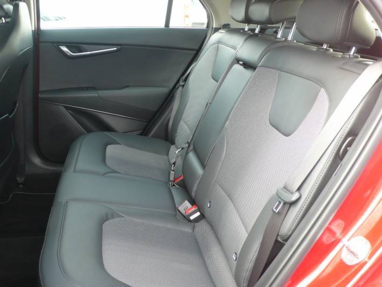 Kia Niro 1.6GDI HEV 141 CV DRIVE  - Foto 11