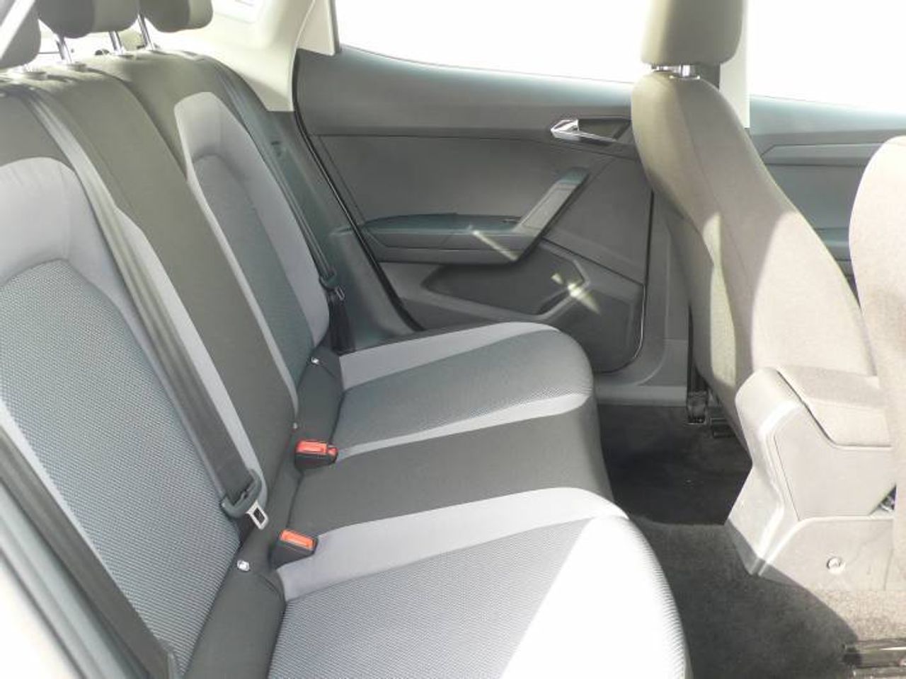 Seat Arona 1.0 TSI 81kW (110CV) Style Go2 5 Puertas  - Foto 13