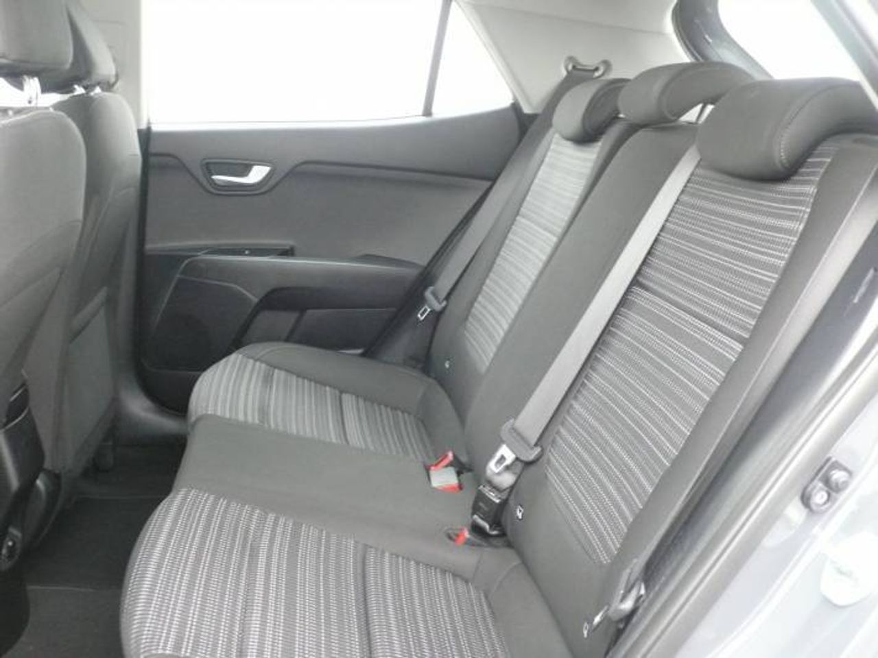 Kia Stonic 1.0 T-GDi 88kW (120CV) MHEV Drive DCT  - Foto 10