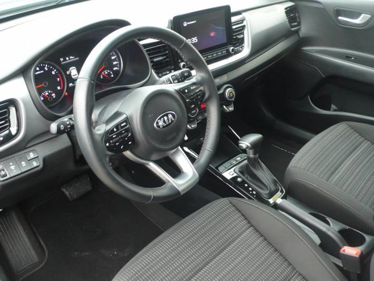 Kia Stonic 1.0 T-GDi 88kW (120CV) MHEV Drive DCT  - Foto 3