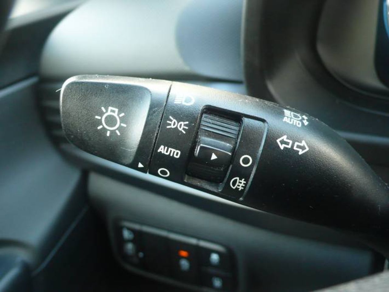 Hyundai i20 1.0TGDI 74KW 100CV 48V KLASS  - Foto 30