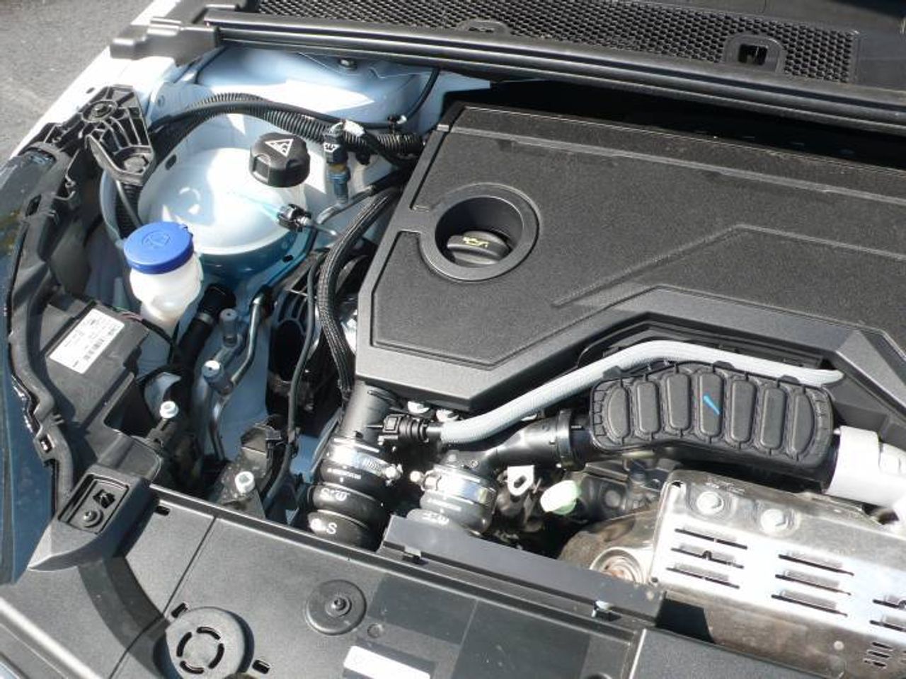 Peugeot 208 N208 5P Allure HYBRID 100 eDCS6  - Foto 41