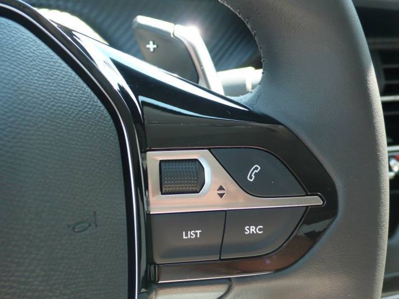 Peugeot 208 N208 5P Allure HYBRID 100 eDCS6  - Foto 16