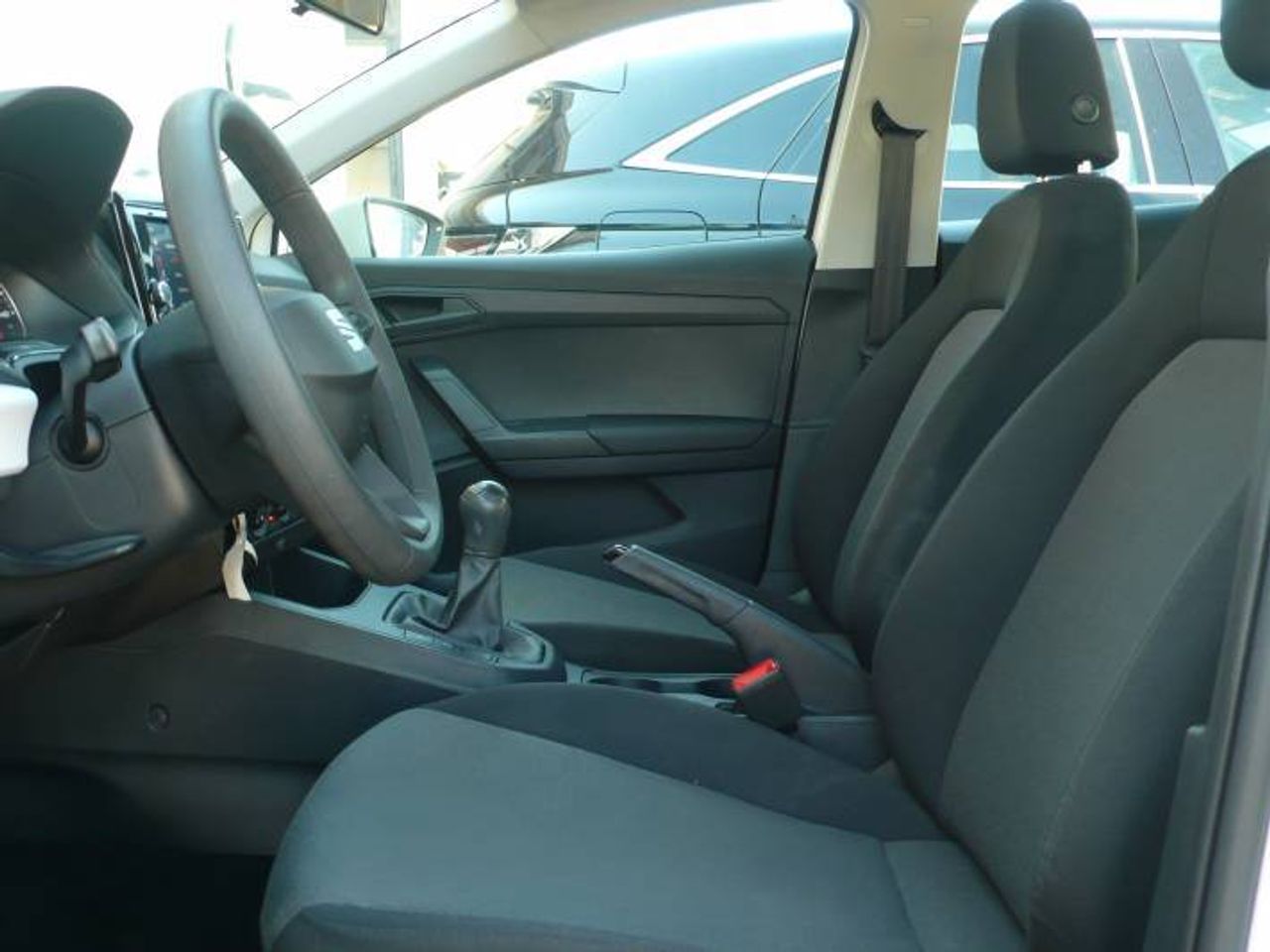 Seat Ibiza 1.0 MPI 59kW (80CV) Reference Plus  - Foto 9