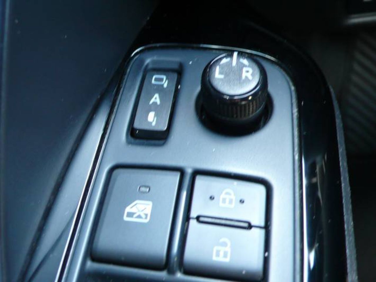 Toyota C-HR 125H Advance  - Foto 36