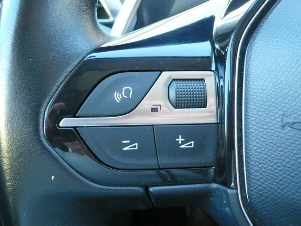 Peugeot 3008 Hybrid 1.6 HYBRID 225 Allure Aut.  - Foto 38