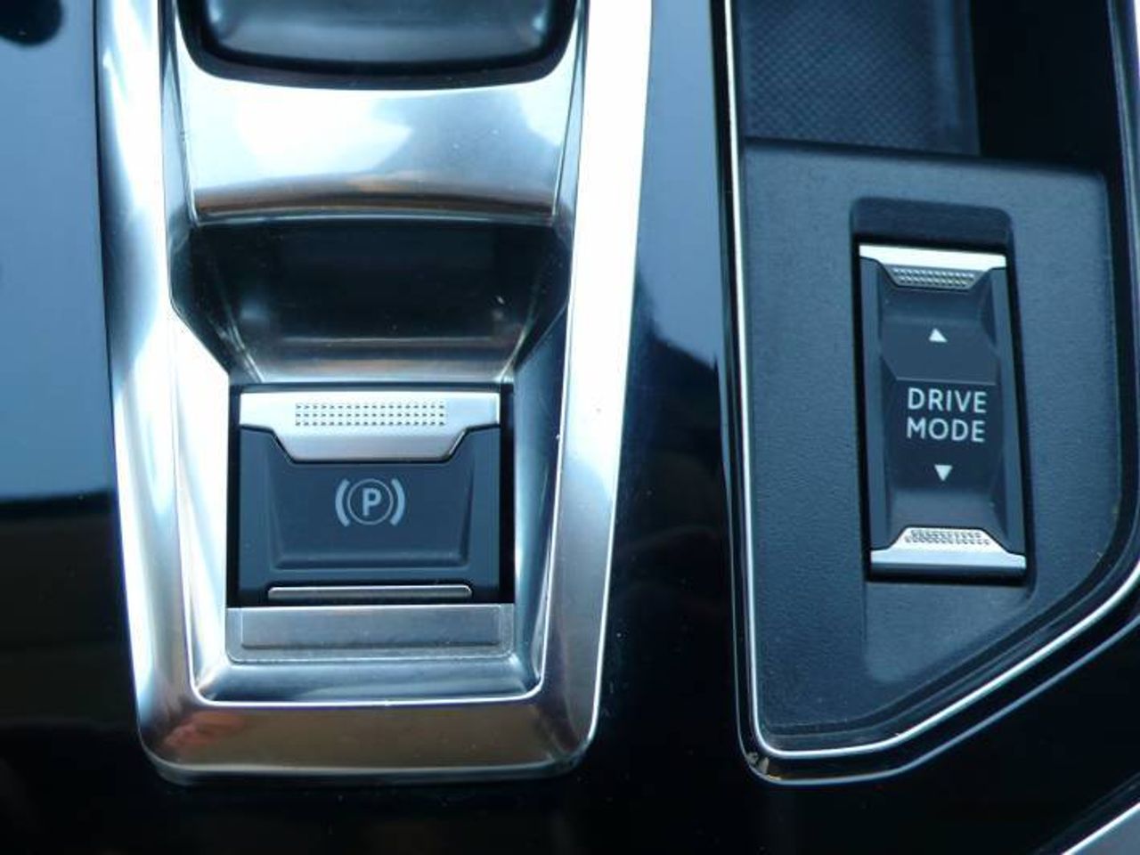 Peugeot 3008 Hybrid 1.6 HYBRID 225 Allure Aut.  - Foto 30