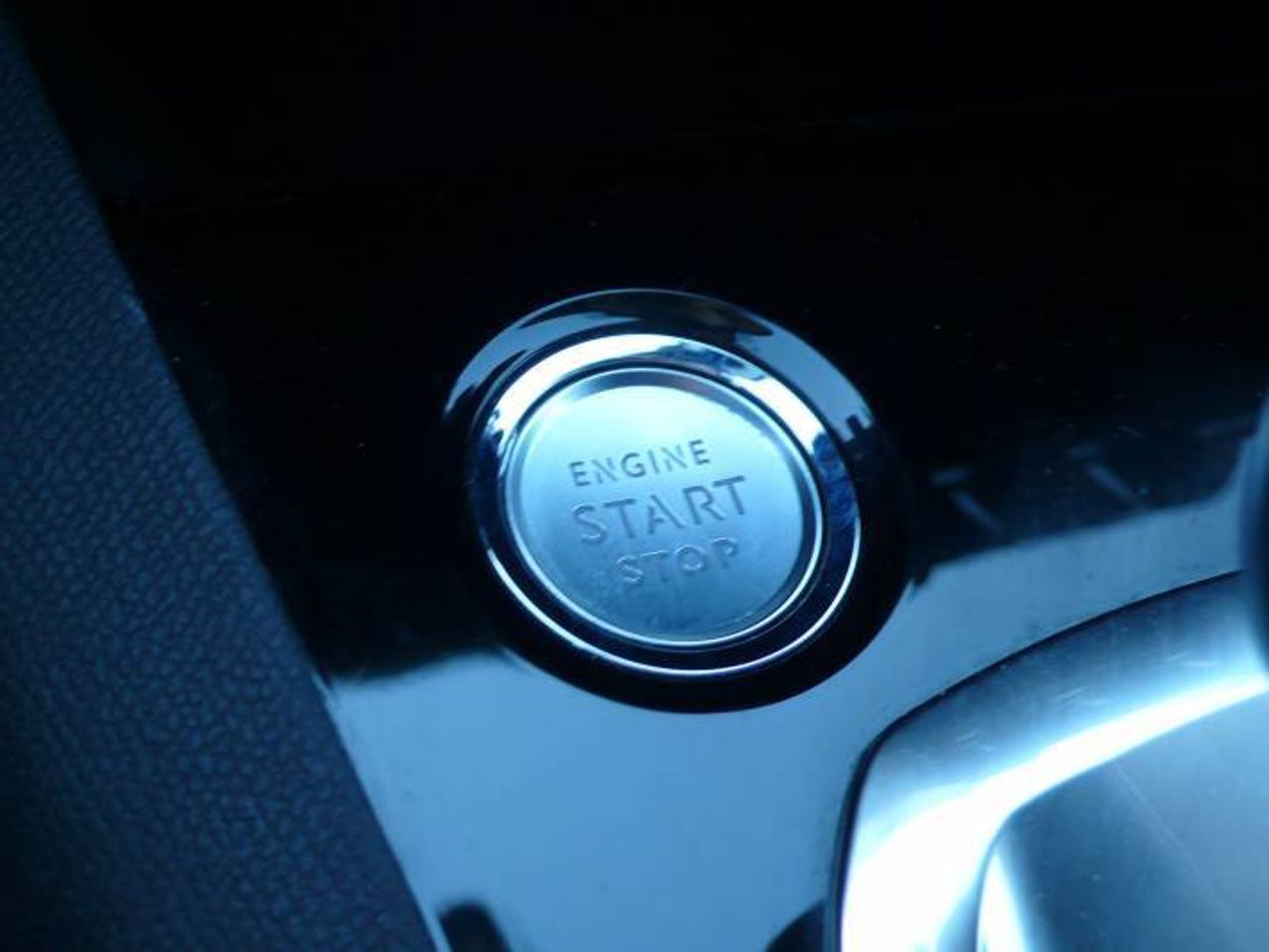 Peugeot 3008 Hybrid 1.6 HYBRID 225 Allure Aut.  - Foto 28