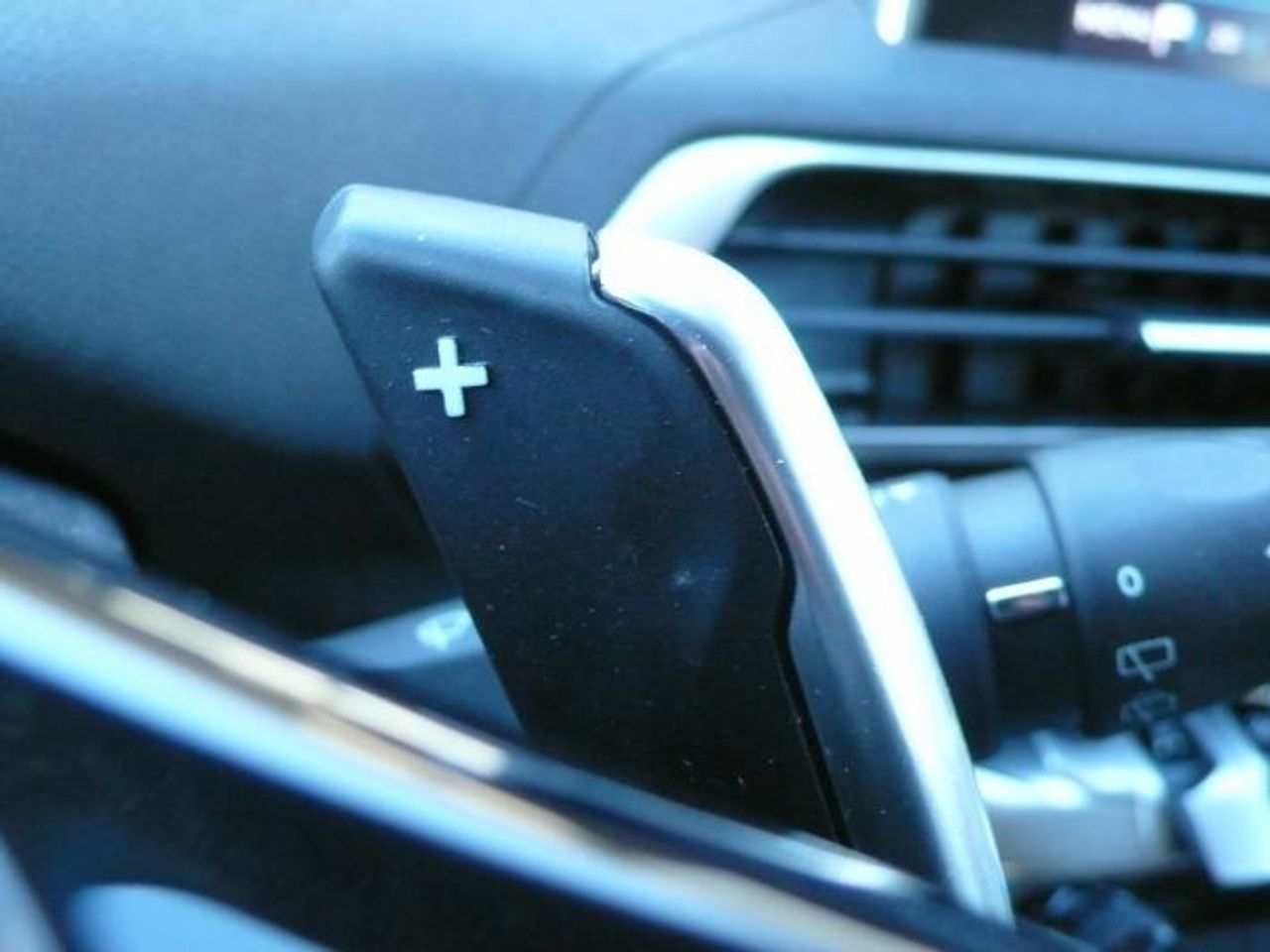 Peugeot 3008 Hybrid 1.6 HYBRID 225 Allure Aut.  - Foto 32