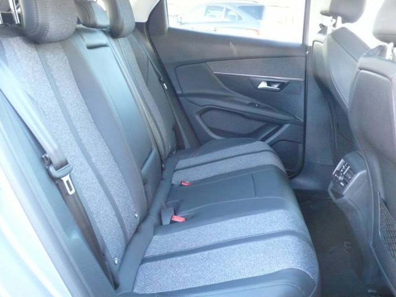 Peugeot 3008 Hybrid 1.6 HYBRID 225 Allure Aut.  - Foto 16