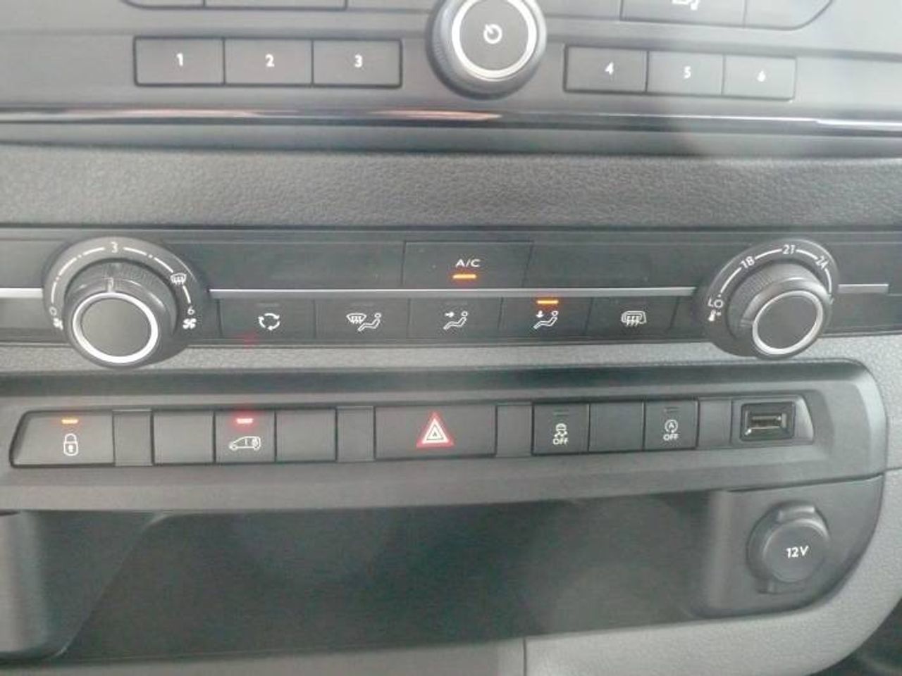 Opel Vivaro Furgón 1.5 Diésel 74kW (100CV) M Std Express  - Foto 17