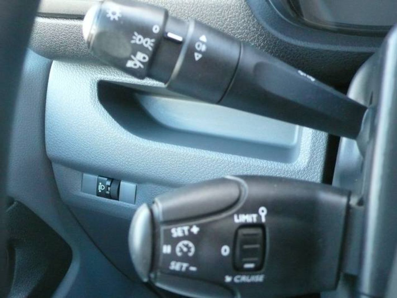 Opel Vivaro Furgón 1.5 Diésel 74kW (100CV) M Std Express  - Foto 22