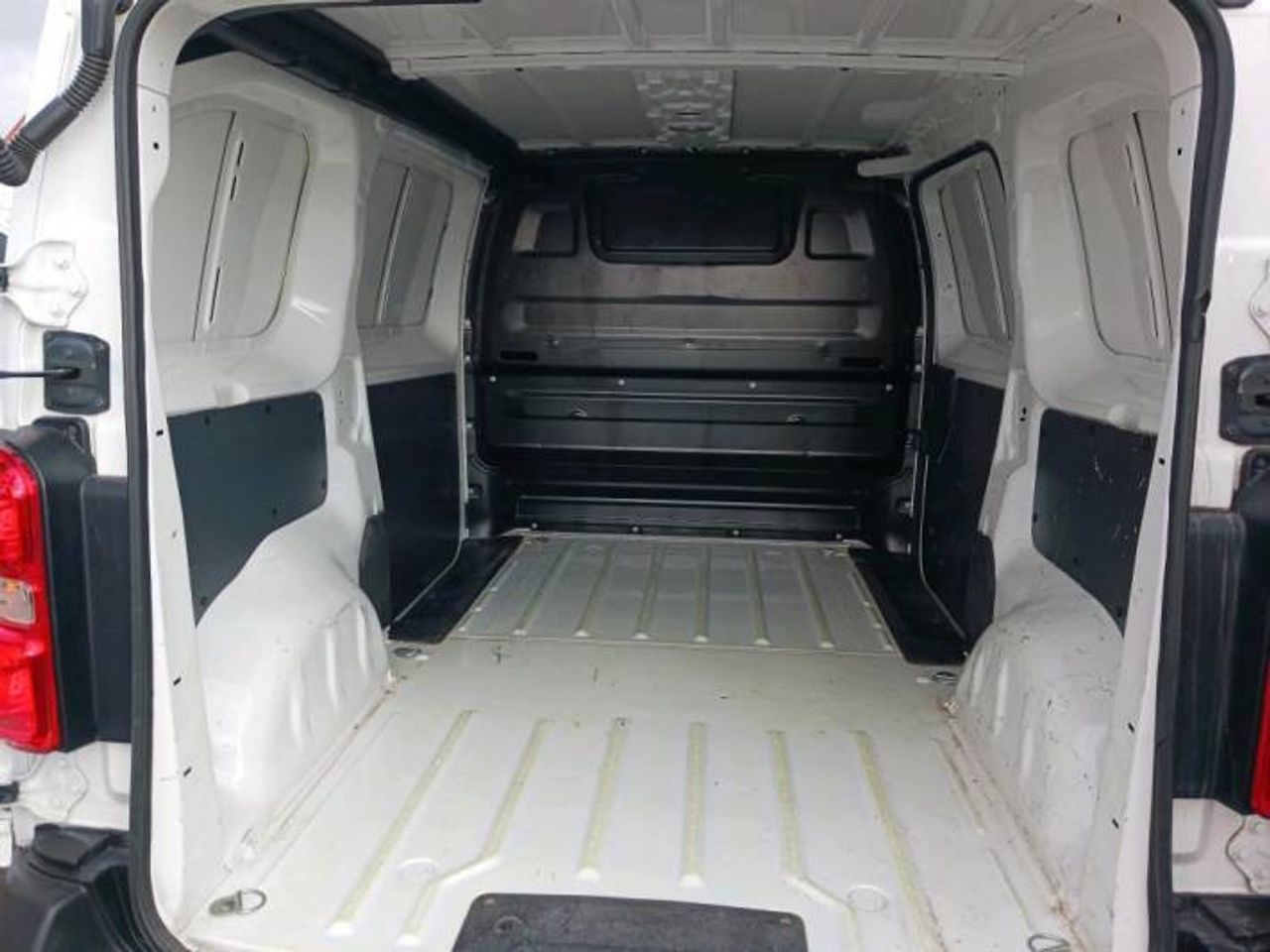 Opel Vivaro Furgón 1.5 Diésel 74kW (100CV) M Std Express  - Foto 6