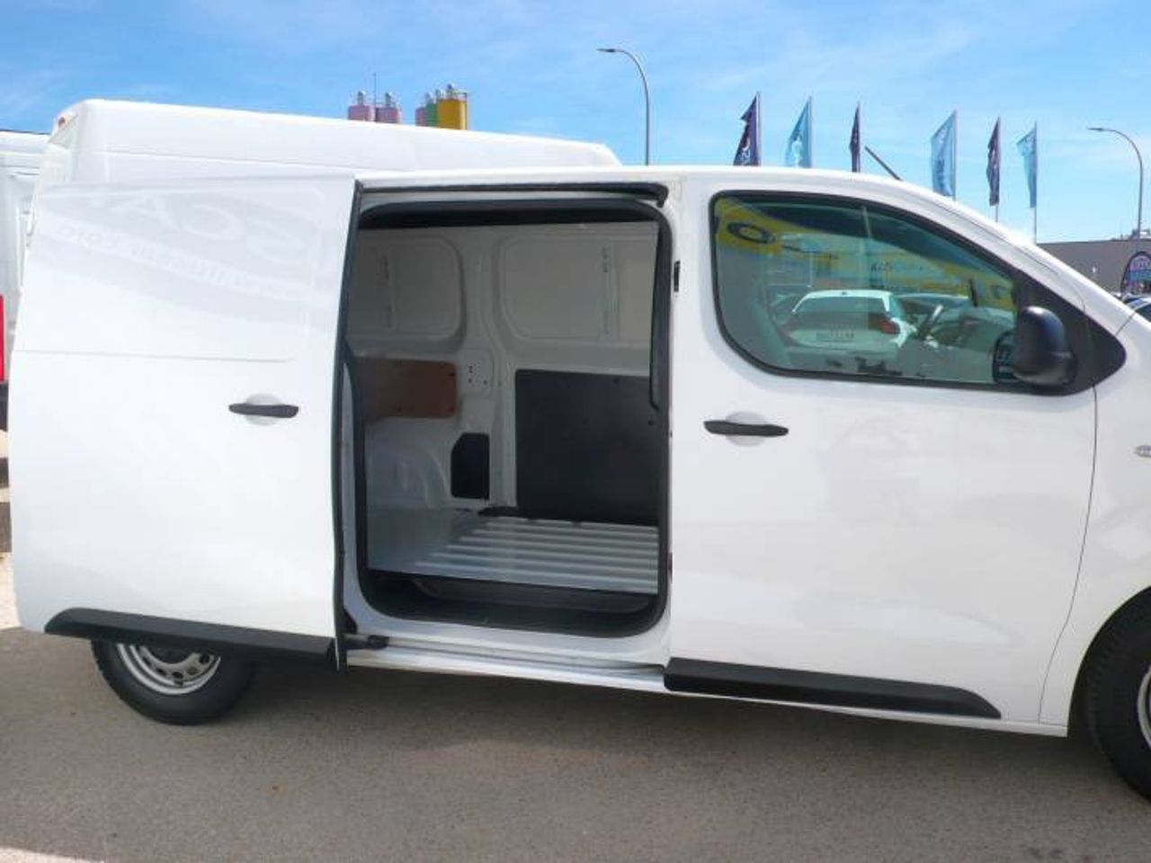 Opel Vivaro Furgón 1.5 Diésel 74kW (100CV) M Std Express  - Foto 9
