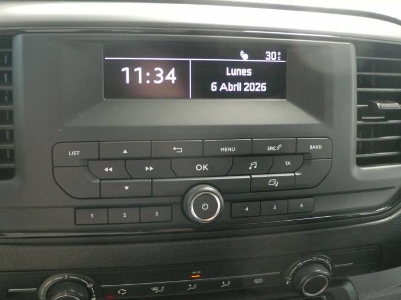 Opel Vivaro Furgón 1.5 Diésel 74kW (100CV) M Std Express  - Foto 16