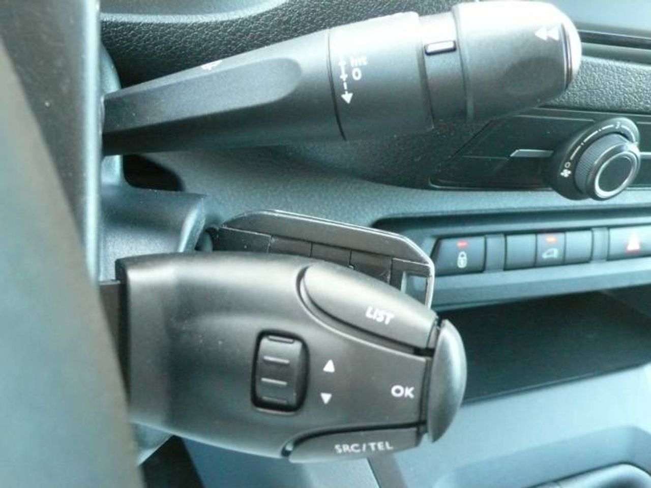 Opel Vivaro Furgón 1.5 Diésel 74kW (100CV) M Std Express  - Foto 19