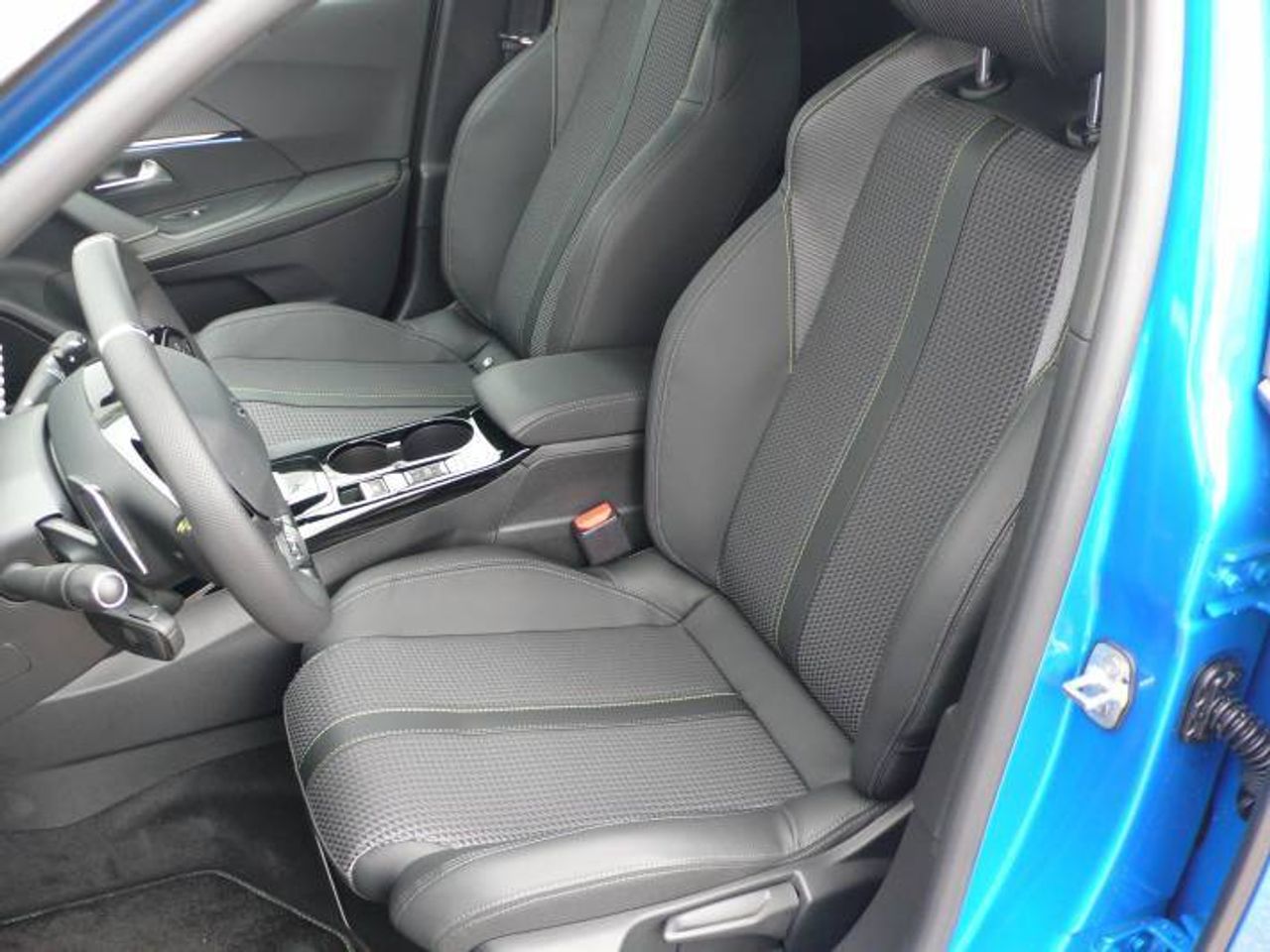 Peugeot 2008 GT 1.5 BLUEHDI 130CV EAT8  - Foto 14