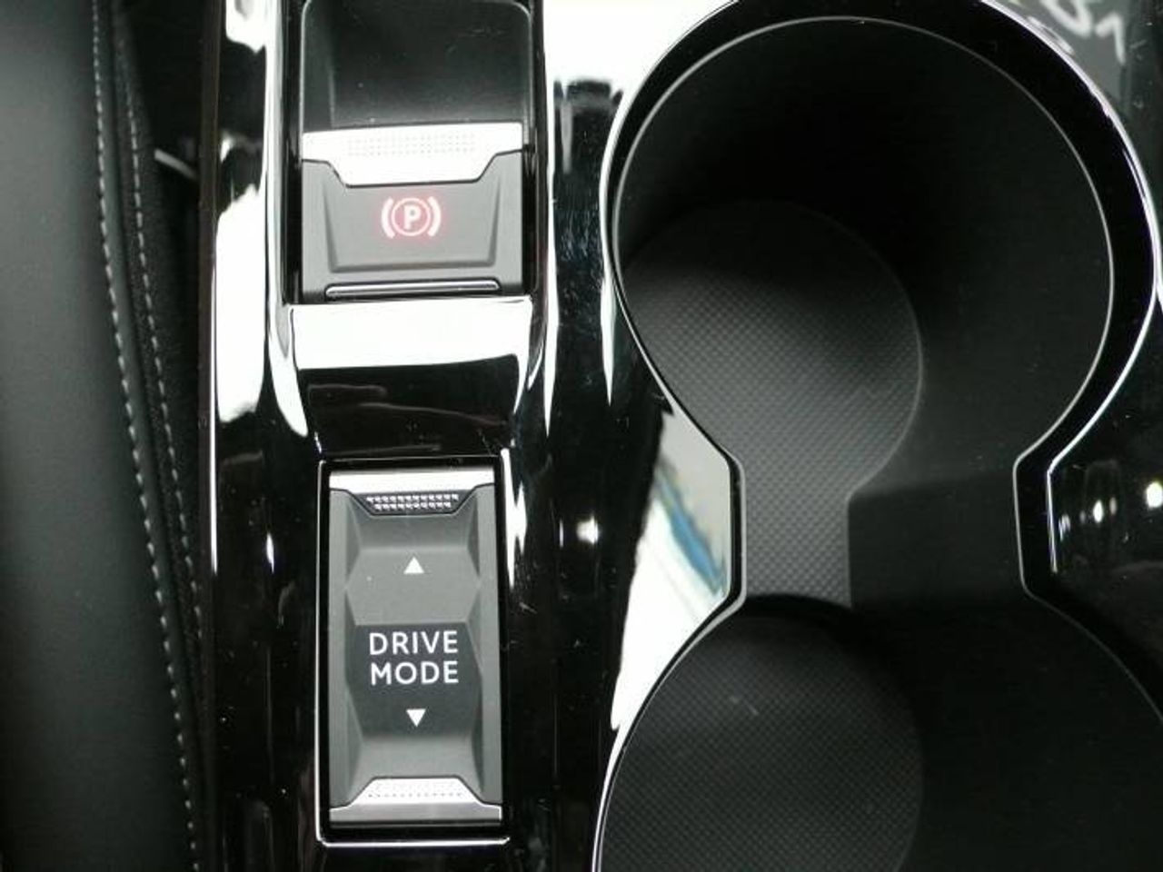 Peugeot 2008 GT 1.5 BLUEHDI 130CV EAT8  - Foto 24