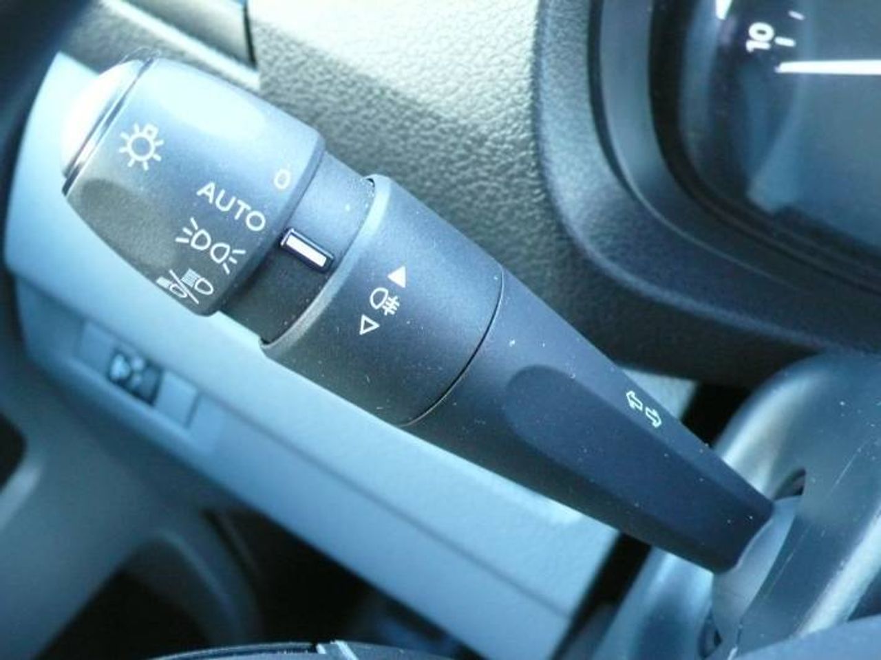 Fiat Scudo Furgón L1 100cv MT6 Business 4 Puertas  - Foto 19