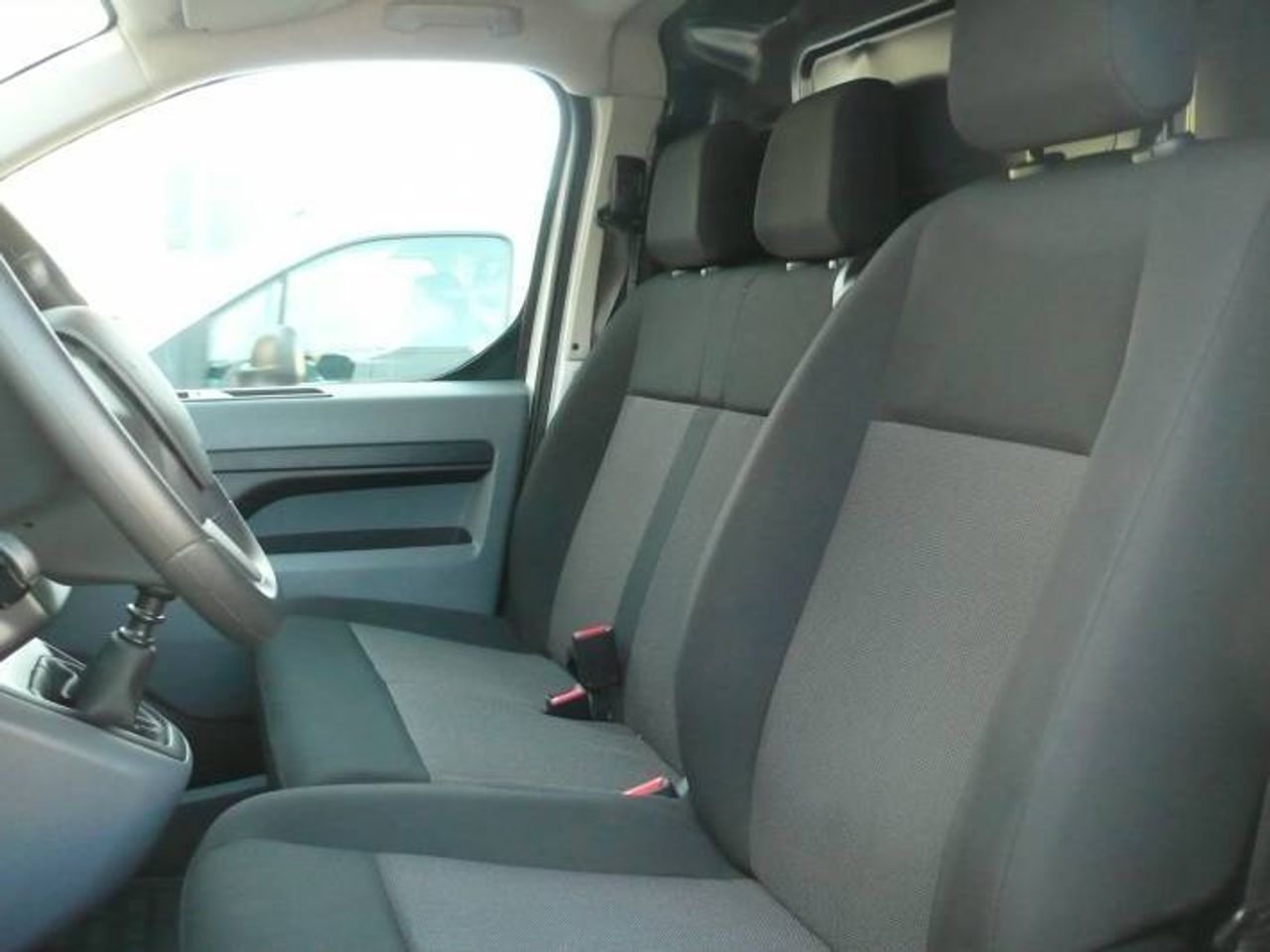 Fiat Scudo Furgón L1 100cv MT6 Business 4 Puertas  - Foto 9